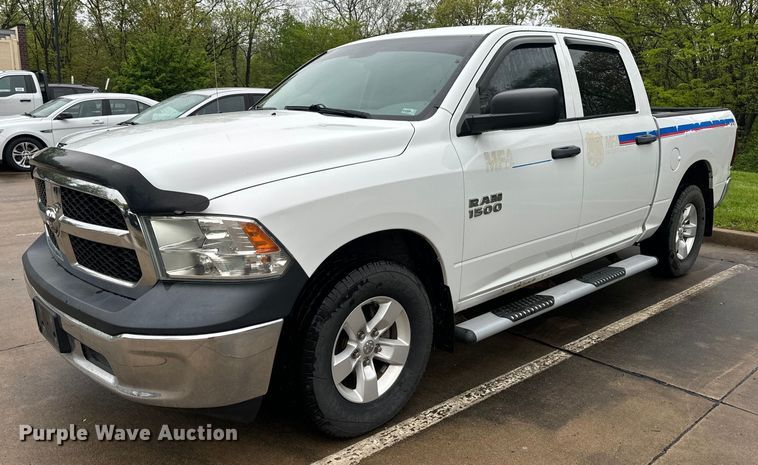 image for item EN4537 2015 Dodge Ram 1500 Crew Cab pickup truck