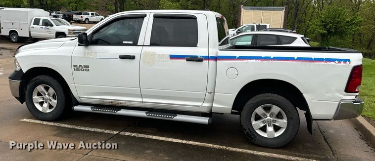 image for item EN4537 2015 Dodge Ram 1500 Crew Cab pickup truck