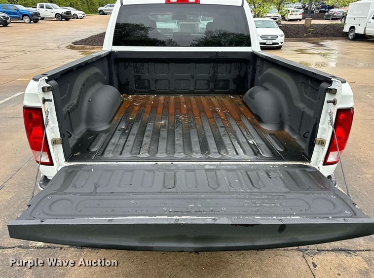 image for item EN4537 2015 Dodge Ram 1500 Crew Cab pickup truck