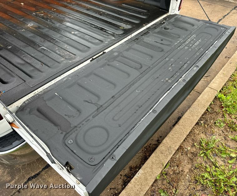 image for item EN4537 2015 Dodge Ram 1500 Crew Cab pickup truck