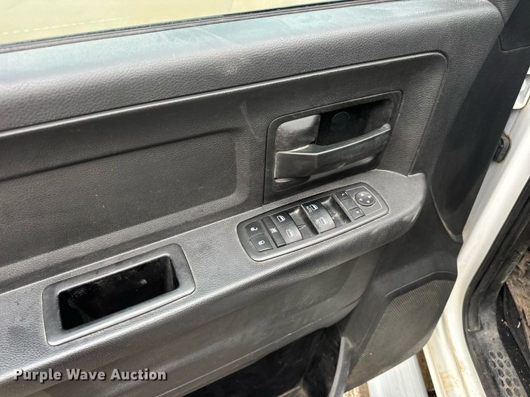 image for item EN4537 2015 Dodge Ram 1500 Crew Cab pickup truck