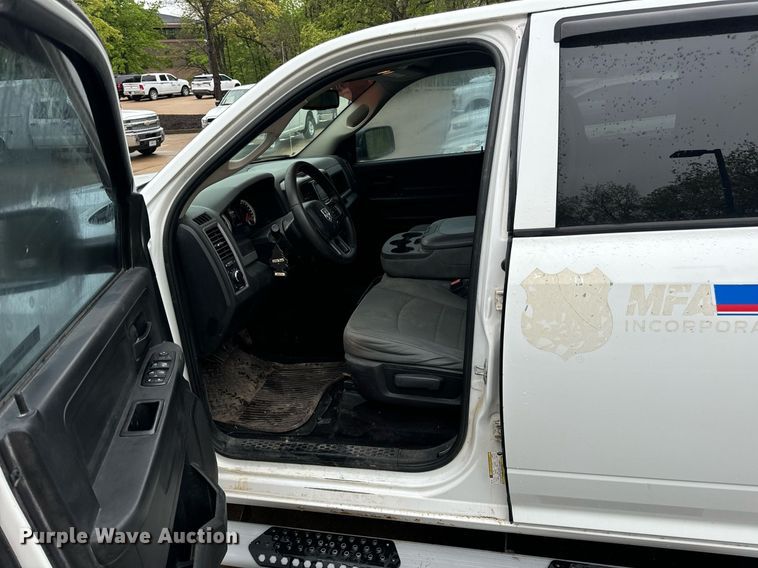 image for item EN4537 2015 Dodge Ram 1500 Crew Cab pickup truck