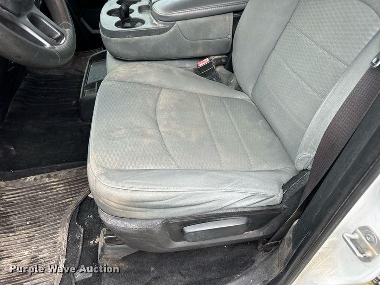 image for item EN4537 2015 Dodge Ram 1500 Crew Cab pickup truck