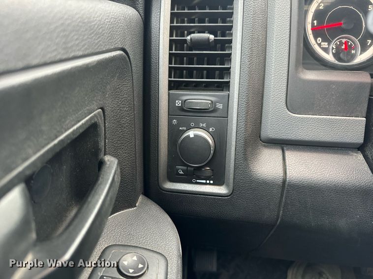 image for item EN4537 2015 Dodge Ram 1500 Crew Cab pickup truck