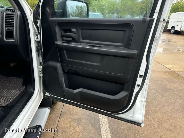 image for item EN4537 2015 Dodge Ram 1500 Crew Cab pickup truck