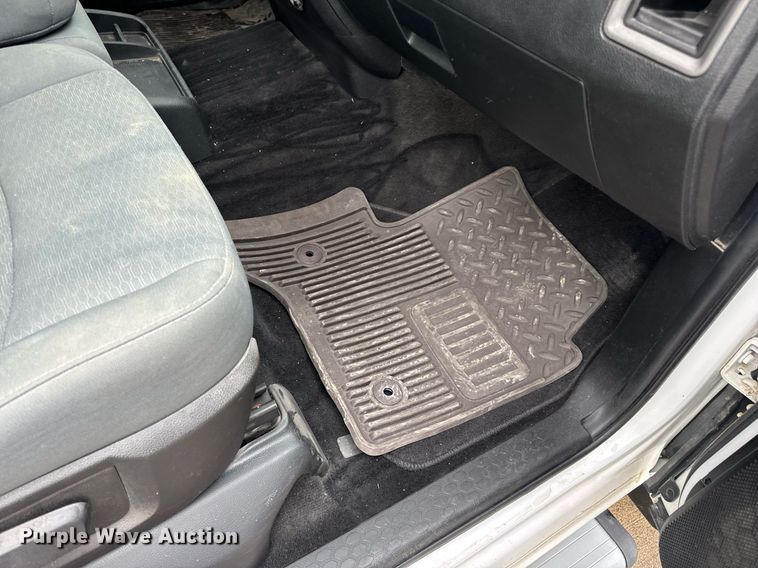 image for item EN4537 2015 Dodge Ram 1500 Crew Cab pickup truck