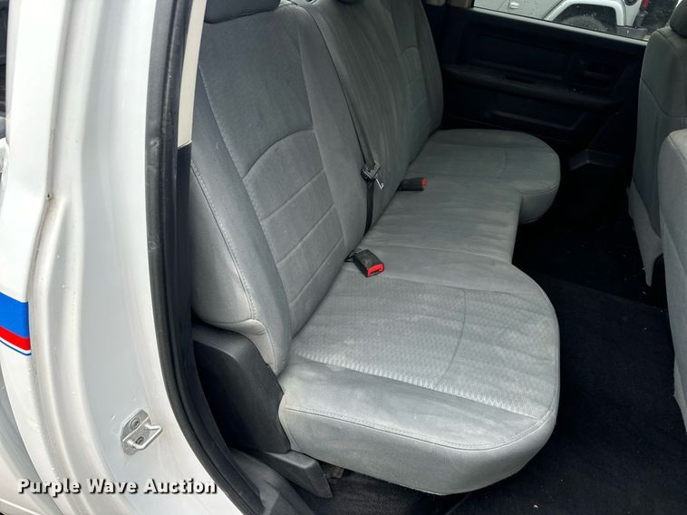 image for item EN4537 2015 Dodge Ram 1500 Crew Cab pickup truck