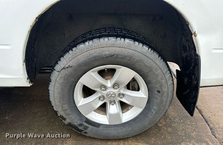 image for item EN4537 2015 Dodge Ram 1500 Crew Cab pickup truck