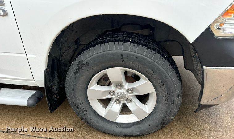 image for item EN4537 2015 Dodge Ram 1500 Crew Cab pickup truck