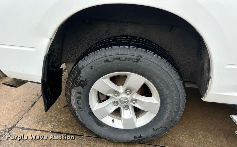 image for item EN4537 2015 Dodge Ram 1500 Crew Cab pickup truck