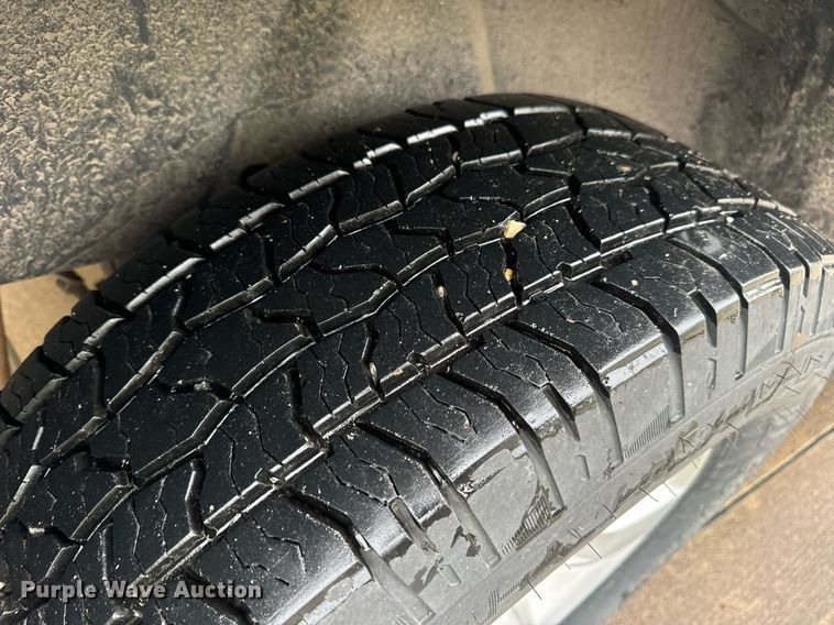 image for item EN4537 2015 Dodge Ram 1500 Crew Cab pickup truck