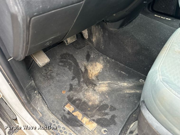 image for item EN4538 2017 Dodge Ram 1500 Quad Cab pickup truck