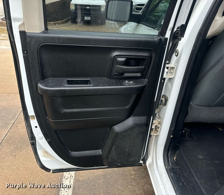 image for item EN4538 2017 Dodge Ram 1500 Quad Cab pickup truck