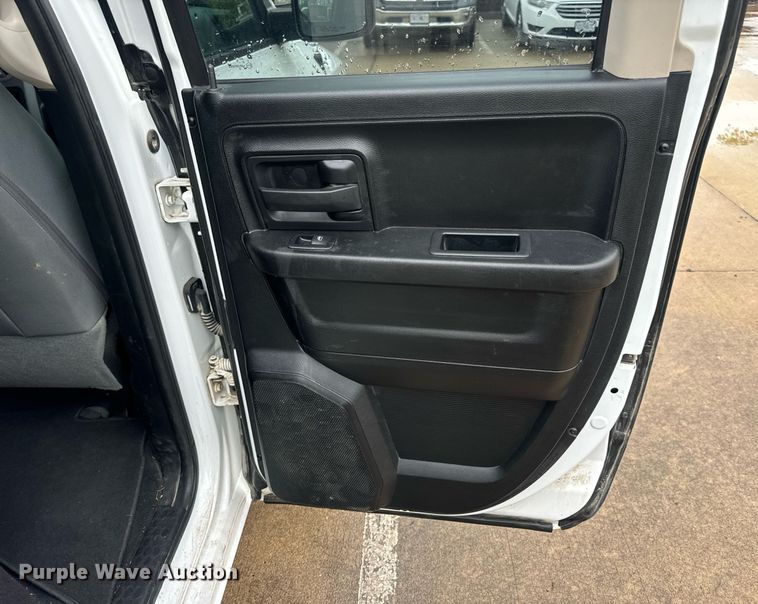 image for item EN4538 2017 Dodge Ram 1500 Quad Cab pickup truck