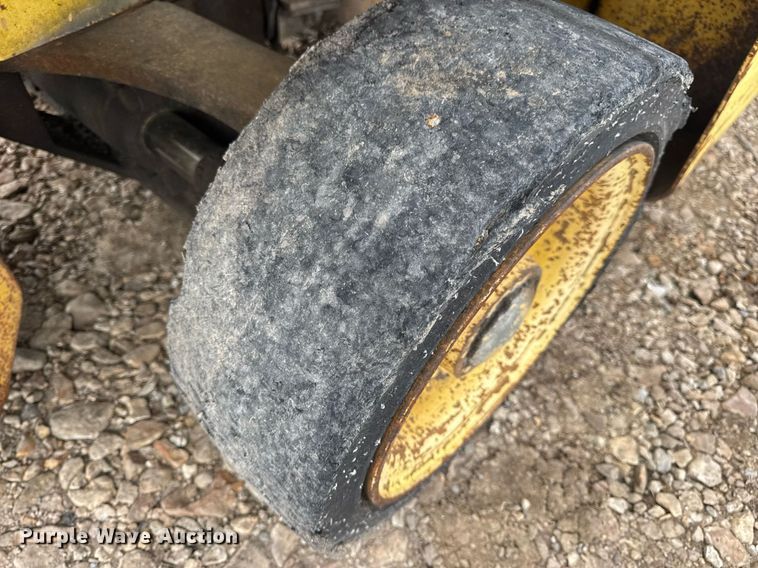 image for item EN5094 1996 Hyster H80XL forklift