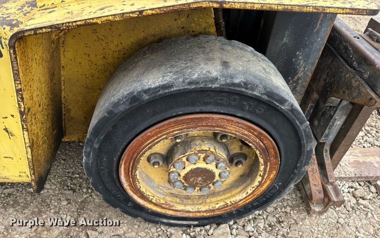 image for item EN5094 1996 Hyster H80XL forklift