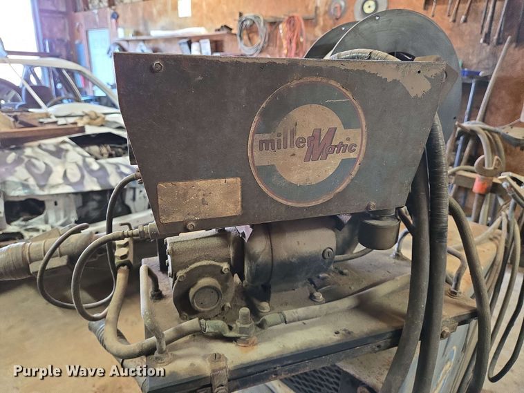 image for item EN8985 Miller SCP-200C welder/generator