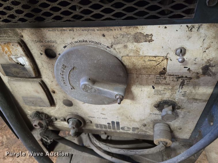 image for item EN8985 Miller SCP-200C welder/generator