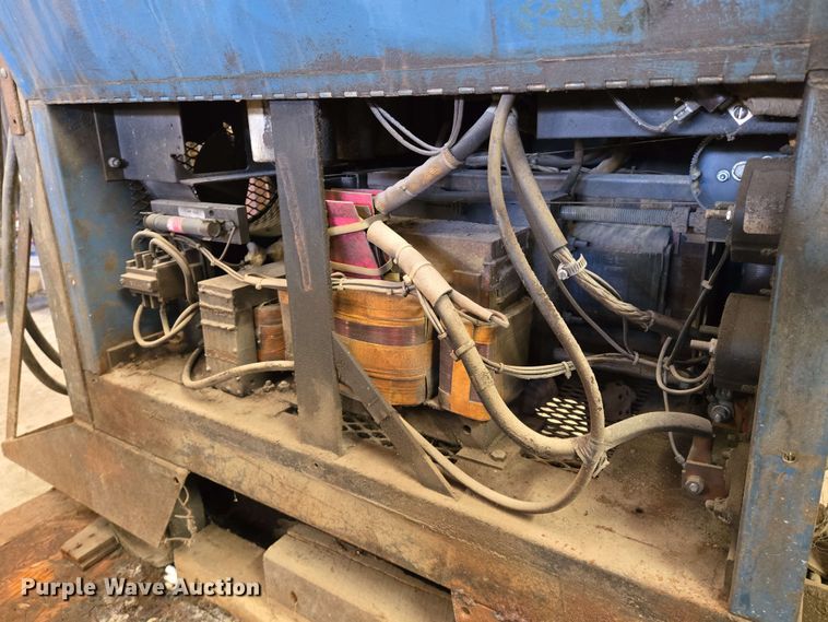 image for item EN8985 Miller SCP-200C welder/generator