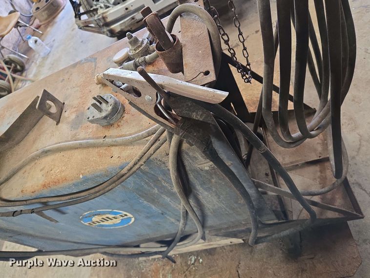 image for item EN8985 Miller SCP-200C welder/generator