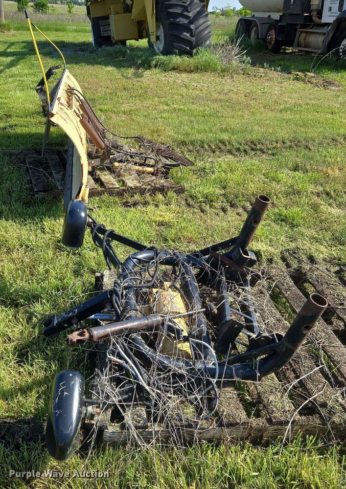 image for item EN8990 Meyer C-8.5 snow plow