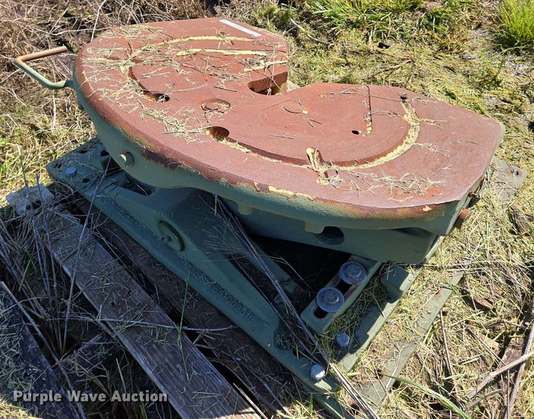 image for item EN8991 Fixed fifth wheel plate