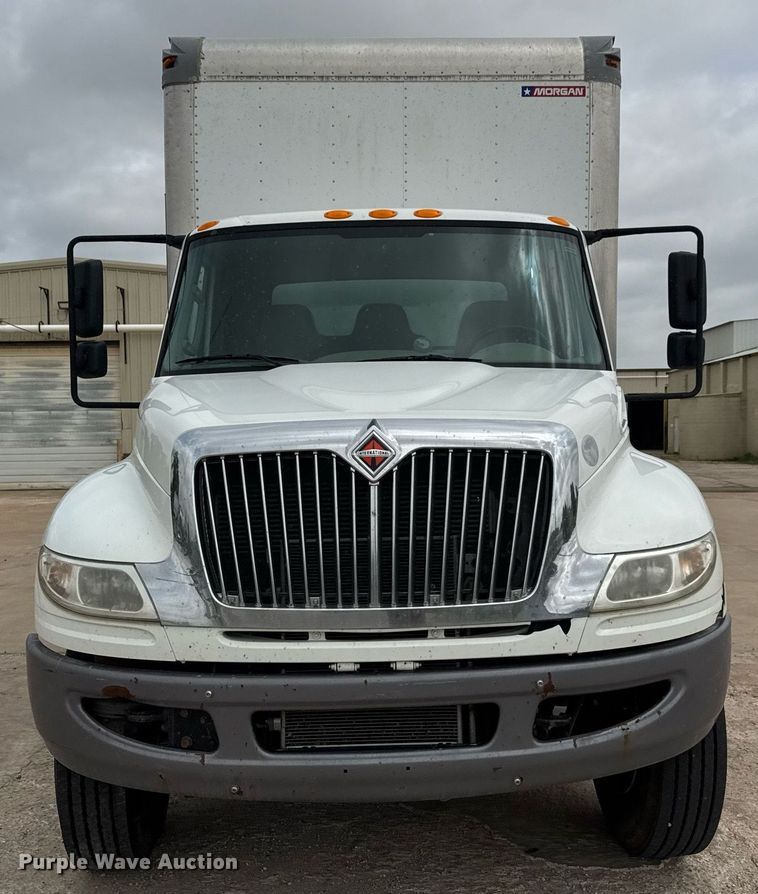 image for item EQ1423 2017 International 4300 box truck