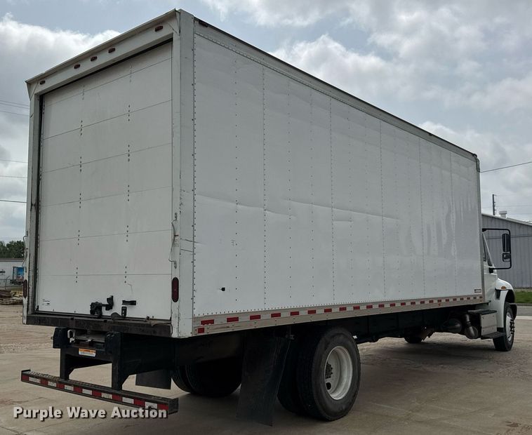 image for item EQ1423 2017 International 4300 box truck