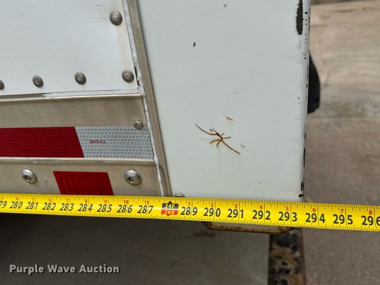 image for item EQ1423 2017 International 4300 box truck