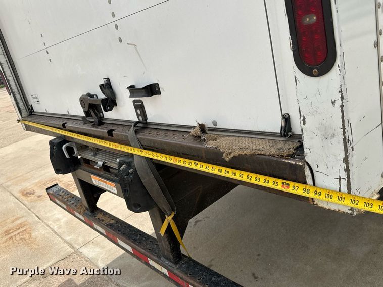 image for item EQ1423 2017 International 4300 box truck