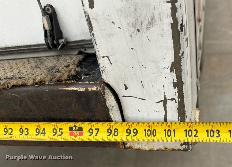 image for item EQ1423 2017 International 4300 box truck