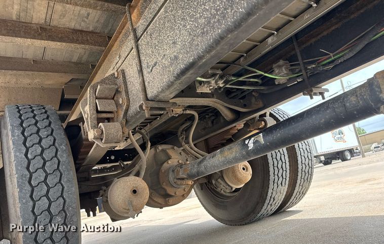 image for item EQ1423 2017 International 4300 box truck