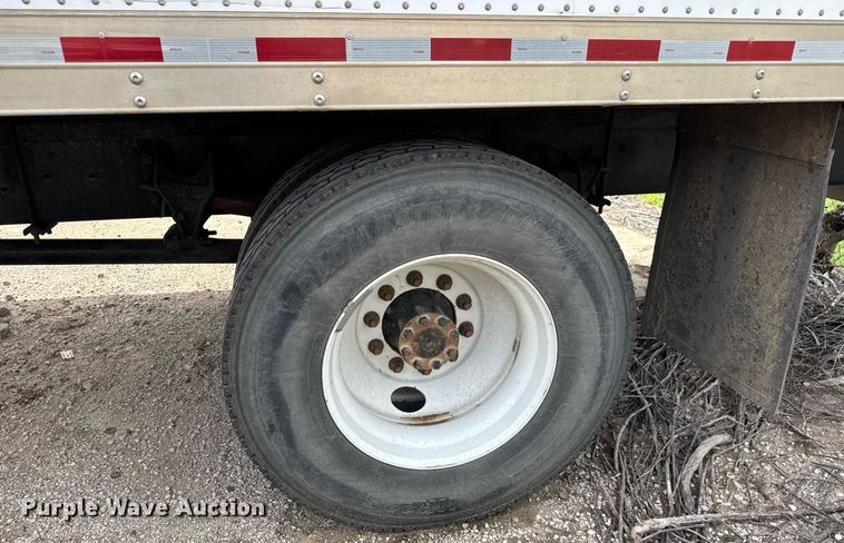 image for item EQ1423 2017 International 4300 box truck