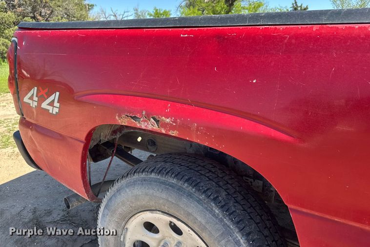 image for item EQ1429 2006 Chevrolet Silverado 1500 Crew Cab pickup truck