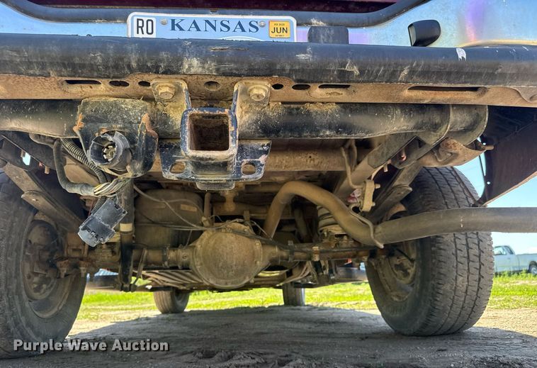 image for item EQ1429 2006 Chevrolet Silverado 1500 Crew Cab pickup truck