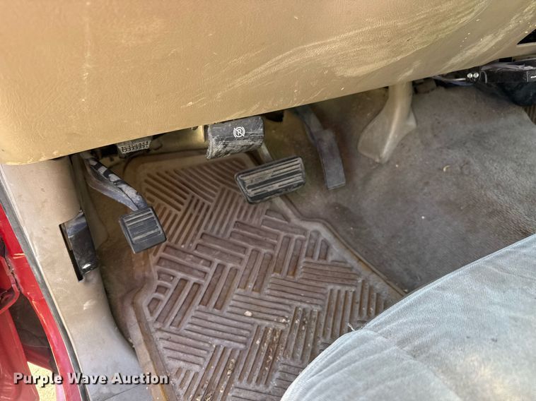 image for item EQ1429 2006 Chevrolet Silverado 1500 Crew Cab pickup truck