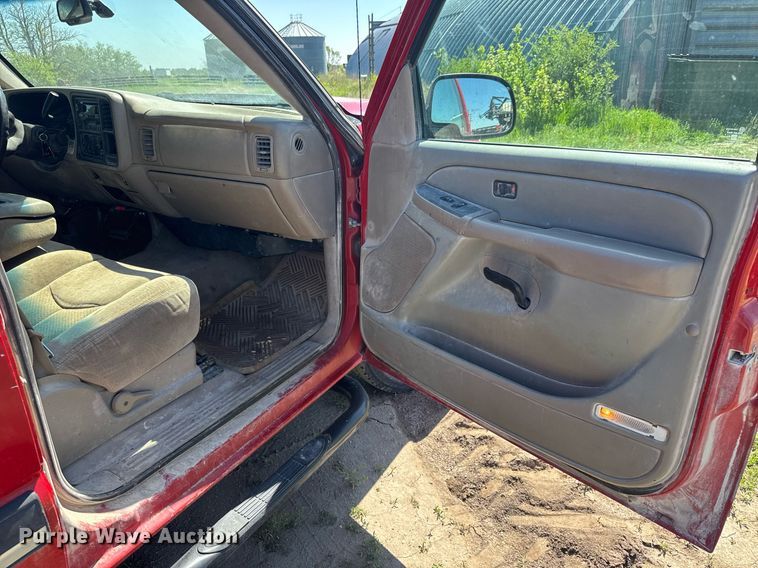 image for item EQ1429 2006 Chevrolet Silverado 1500 Crew Cab pickup truck