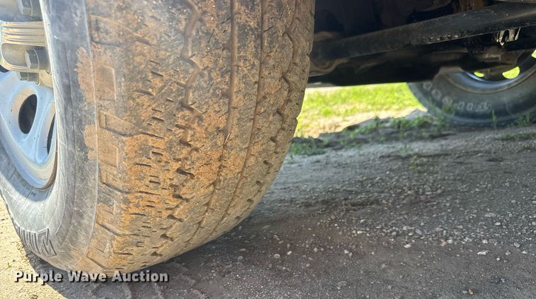 image for item EQ1429 2006 Chevrolet Silverado 1500 Crew Cab pickup truck