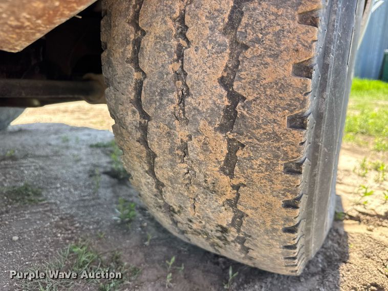 image for item EQ1429 2006 Chevrolet Silverado 1500 Crew Cab pickup truck