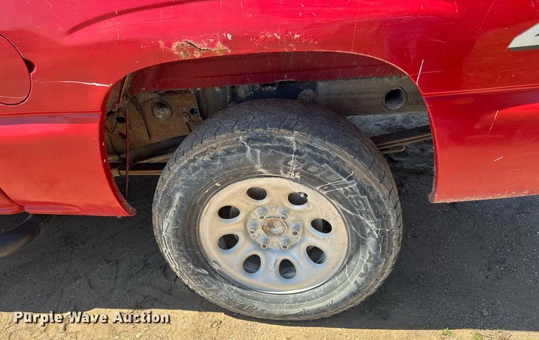 image for item EQ1429 2006 Chevrolet Silverado 1500 Crew Cab pickup truck