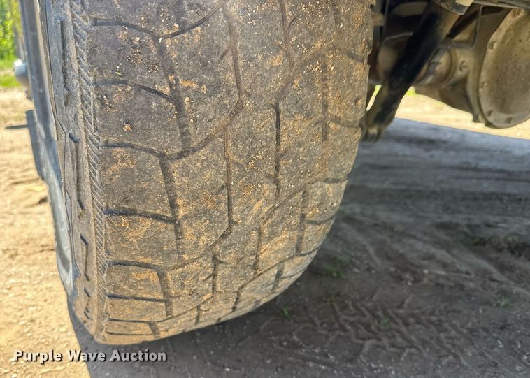 image for item EQ1429 2006 Chevrolet Silverado 1500 Crew Cab pickup truck