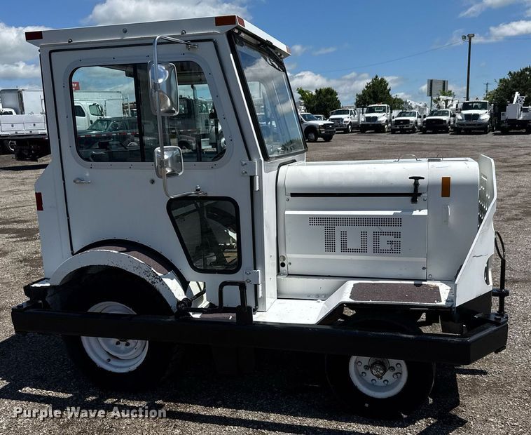 image for item EQ1460 1997 Tug MA50-1 aircraft tug