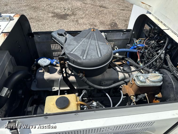 image for item EQ1460 1997 Tug MA50-1 aircraft tug