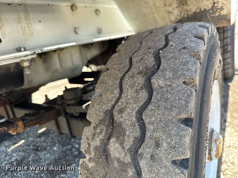 image for item EQ1460 1997 Tug MA50-1 aircraft tug