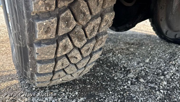 image for item EQ1460 1997 Tug MA50-1 aircraft tug