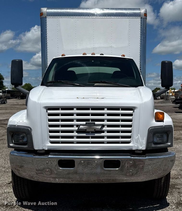 image for item EQ1462 2003 Chevrolet C6500 box truck