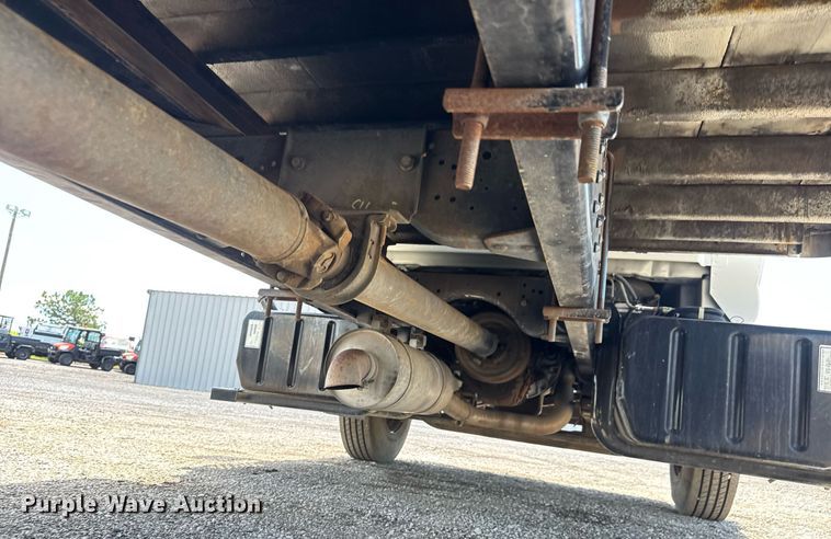 image for item EQ1462 2003 Chevrolet C6500 box truck