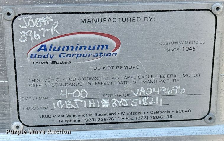 image for item EQ1462 2003 Chevrolet C6500 box truck