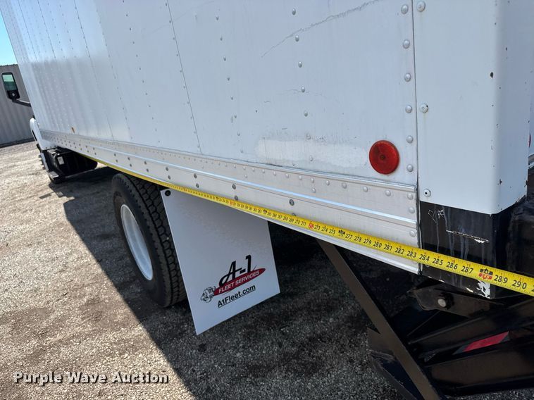 image for item EQ1462 2003 Chevrolet C6500 box truck