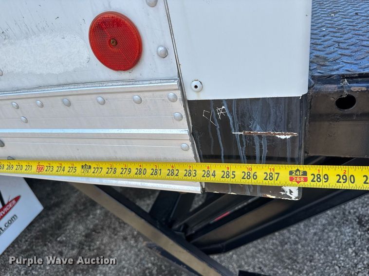 image for item EQ1462 2003 Chevrolet C6500 box truck